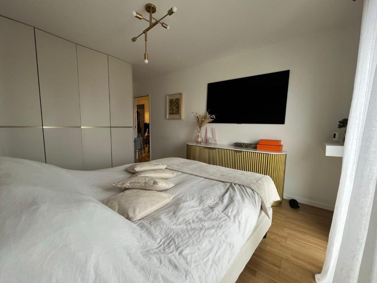 Appartement Luxueux Climatise Avec Terrasse, 6 Couchages - 17Eme Arrondissement De Paris Clichy Exterior photo